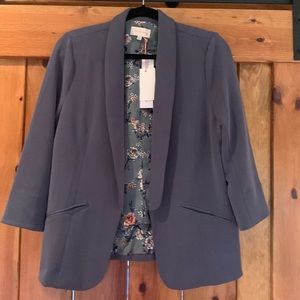 NWT Skies are blue blazer. Teal/blue. Size Large.